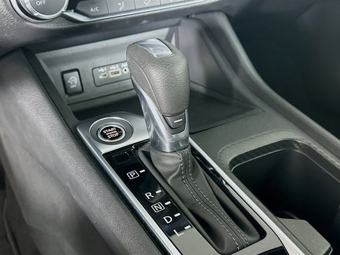 Used 2024 Nissan Sentra SV image 24