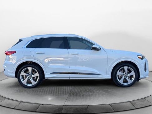 New 2025 Audi Q5 Prestige image 8