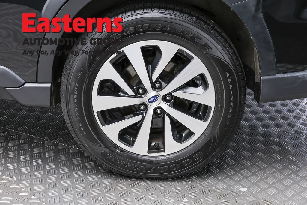 Used 2023 Subaru Outback Premium AWD/4WD image 9