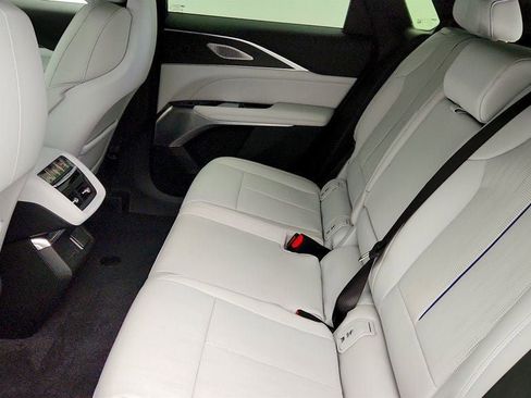 Used 2024 Cadillac Lyriq Luxury image 20