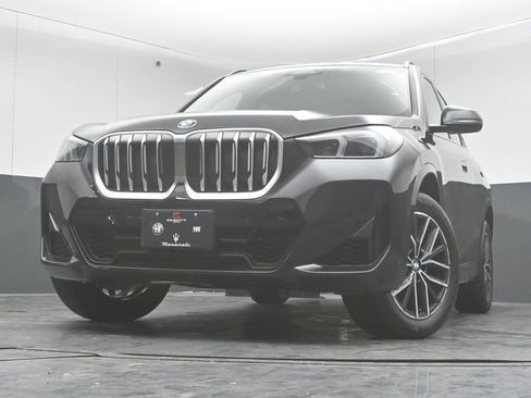 Used 2024 BMW X1 xDrive28i w/ M Sport Package AWD/4WD image 39