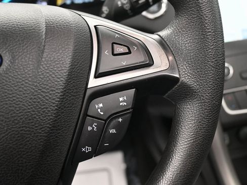 Used 2020 Ford Fusion SE image 22