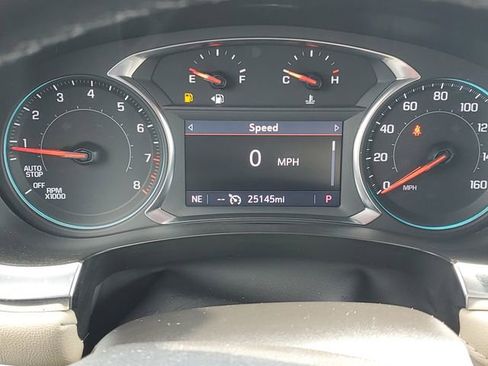 Certified 2023 Chevrolet Traverse LT image 20