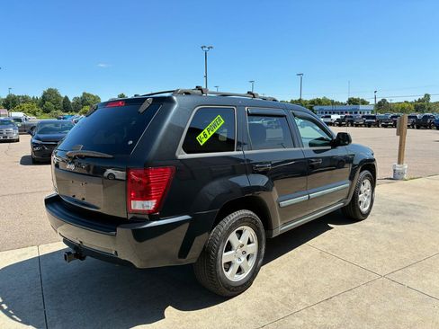 Used 2009 Jeep Grand Cherokee Laredo AWD/4WD image 5