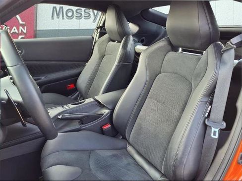 Certified 2024 Nissan Z Performance w/ Heritage Edition image 12