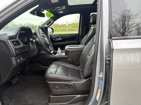 Used 2023 Chevrolet Suburban RST AWD/4WD image 10