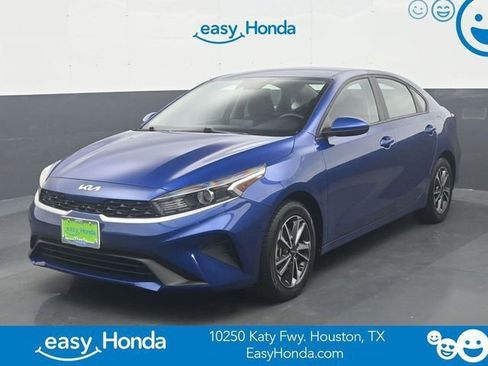 Used 2024 Kia Forte LXS image 1