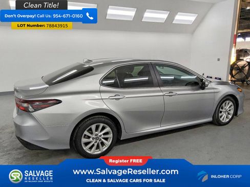 Used 2021 Toyota Camry LE image 4