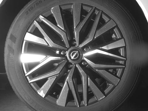 Used 2025 Nissan Altima 2.5 SV FWD image 15