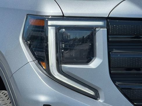 Used 2023 GMC Sierra 1500 Elevation AWD/4WD image 42