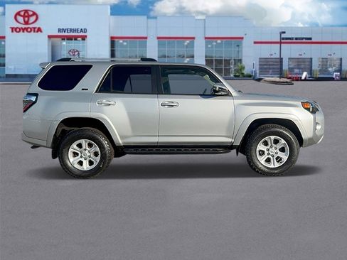 Certified 2022 Toyota 4Runner SR5 Premium image 3