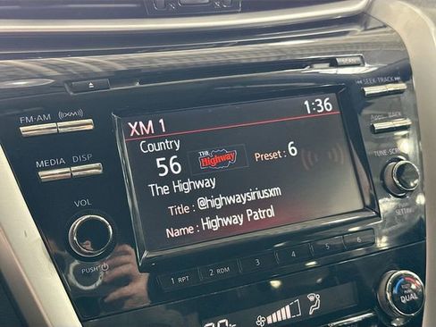 Used 2015 Nissan Murano S image 15