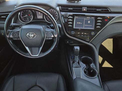 Used 2019 Toyota Camry SE image 10