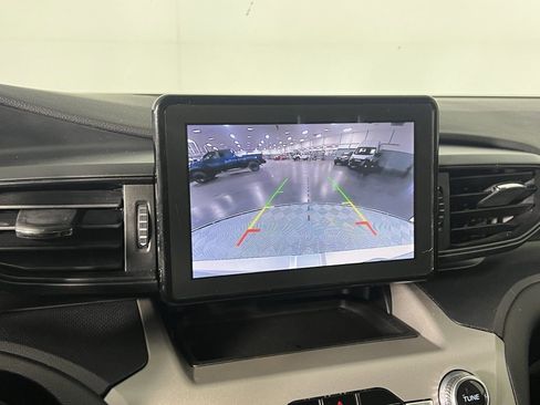 Used 2023 Ford Explorer 4WD image 16