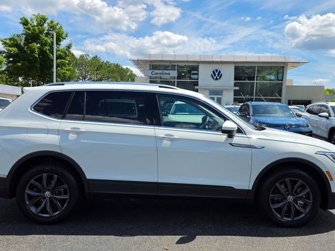 Certified 2024 Volkswagen Tiguan SE AWD/4WD image 6
