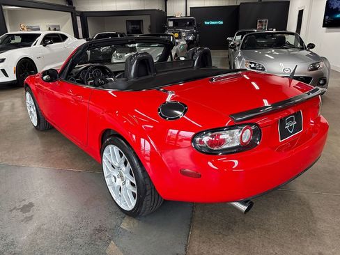 Used 2006 MAZDA MX-5 Miata Grand Touring RWD image 9