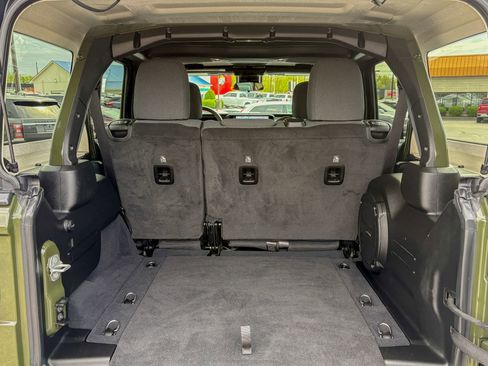 Used 2024 Jeep Wrangler Willys image 33
