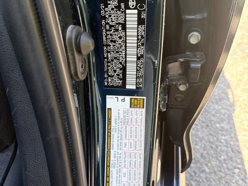 Used 2021 Toyota Corolla SE w/ Carpet Mat Package (TMS) FWD image 17