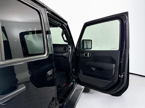 Used 2023 Jeep Wrangler Sahara w/ Cold Weather Group image 30