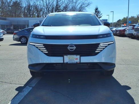 Used 2025 Nissan Murano SV image 2