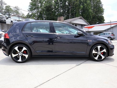 Used 2017 Volkswagen Golf 4-Door FWD image 8