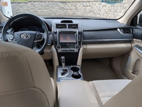 Used 2014 Toyota Camry XLE w/ Leather Package image 23