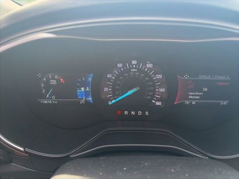 Used 2019 Ford Fusion SEL FWD image 20