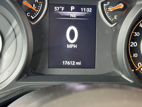 Used 2025 Jeep Wrangler Sport AWD/4WD image 29