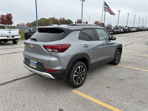 Used 2025 Chevrolet TrailBlazer LT image 4