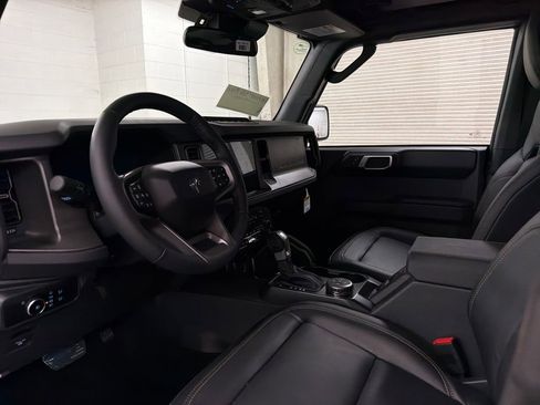 New 2026 Ford Bronco Badlands image 6