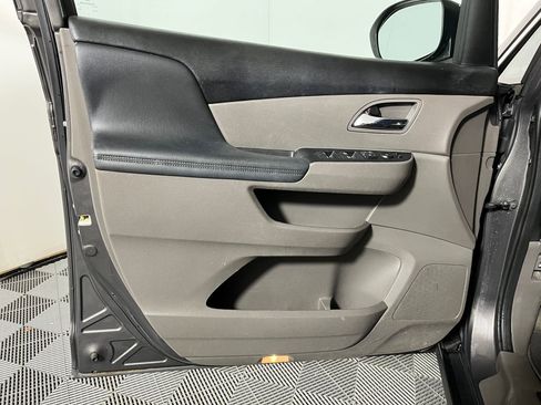 Used 2015 Honda Odyssey EX-L image 22
