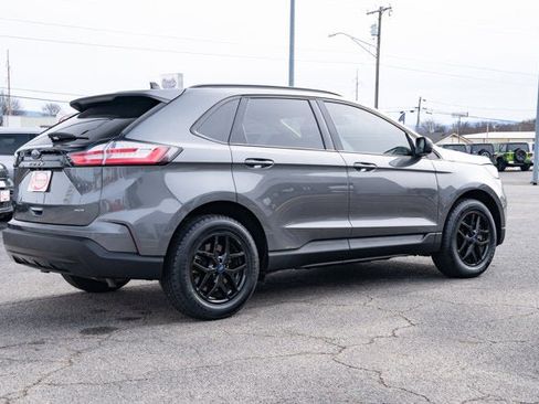 Used 2022 Ford Edge SE image 5