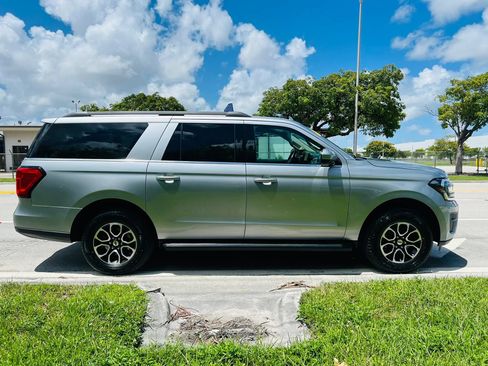 Used 2022 Ford Expedition Max XLT RWD image 6