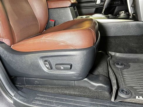 Used 2018 Toyota 4Runner Limited AWD/4WD image 13