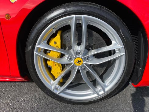 Used 2018 Ferrari 488 Spider image 44