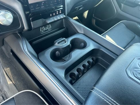 Used 2024 RAM 1500 Laramie AWD/4WD image 14