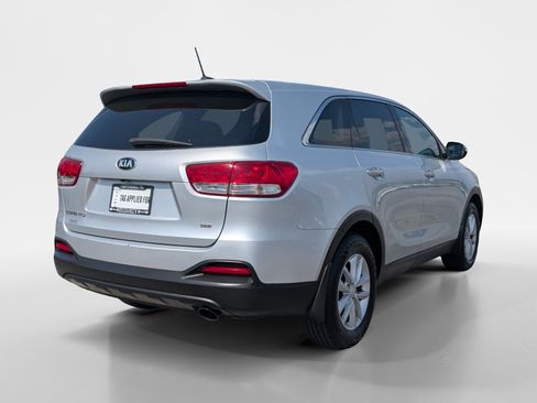 Used 2018 Kia Sorento L FWD image 6