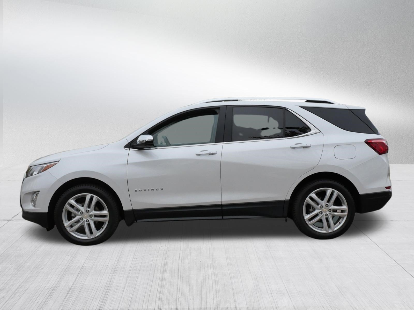 Used 2021 Chevrolet Equinox Premier AWD/4WD image 4