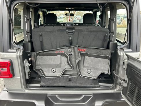 Used 2020 Jeep Wrangler Sport S image 24