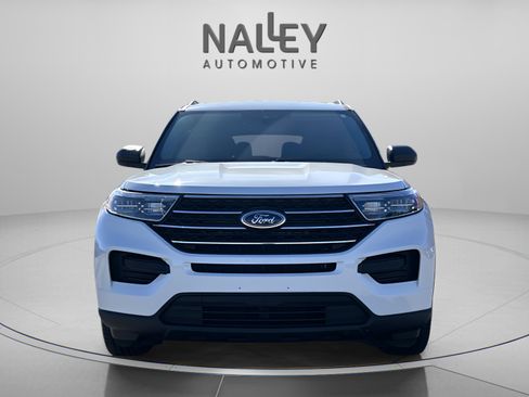 Used 2023 Ford Explorer XLT image 8