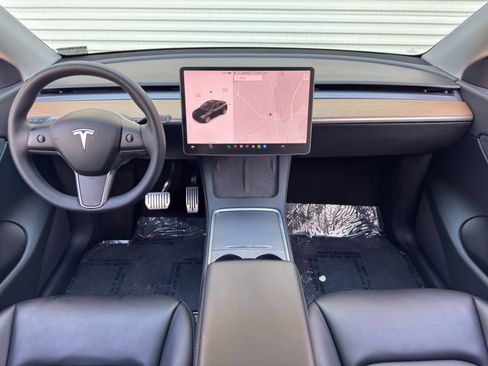Used 2022 Tesla Model Y Long Range AWD/4WD image 13