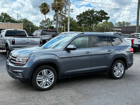Used 2019 Volkswagen Atlas SE w/ Towing Package FWD image 2
