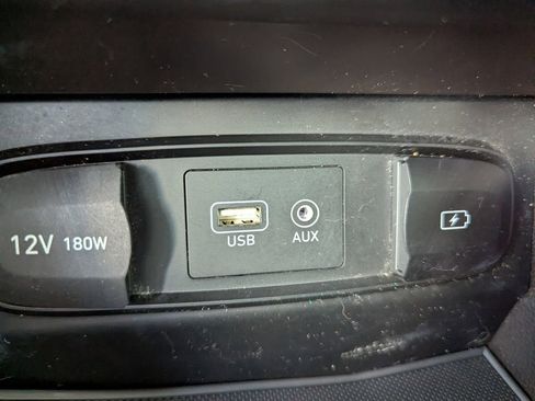 Used 2020 Hyundai Santa Fe SE w/ Cargo Package image 21