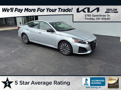 Used 2024 Nissan Altima 2.5 SV FWD image 1