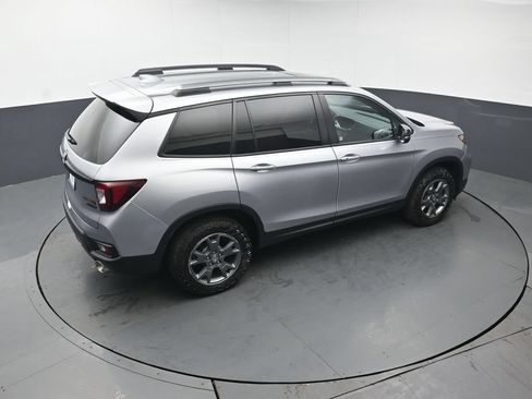 Certified 2024 Honda Passport TrailSport image 42