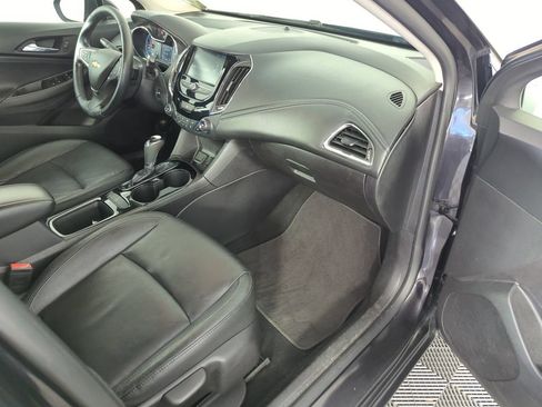Used 2017 Chevrolet Cruze Premier FWD image 33