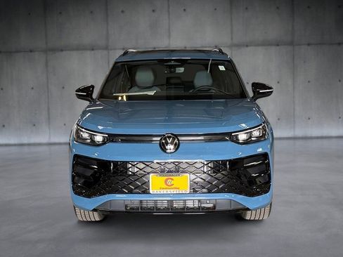 New 2026 Volkswagen Tiguan SE R-Line AWD/4WD image 8