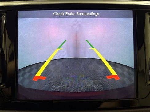 Used 2018 Chrysler Pacifica Touring-L Plus FWD image 15