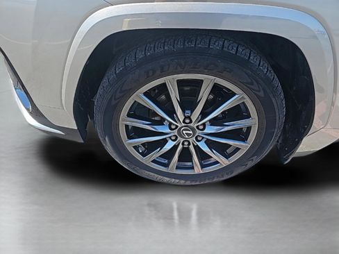 Used 2023 Lexus LX 600 F Sport image 7