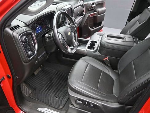 Used 2022 Chevrolet Silverado 2500 LTZ w/ LTZ Plus Package image 9